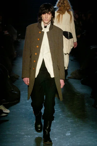 Look 11